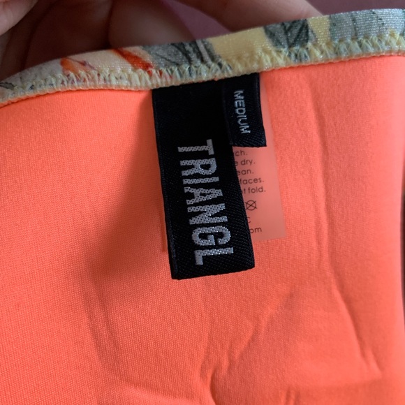 Triangl neoprene bikini set size medium - Picture 5 of 5